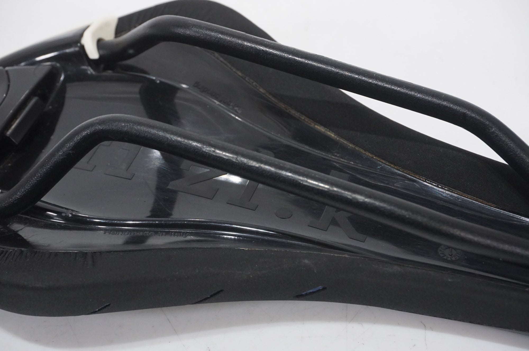 FIZIK 「フィジーク」 ARIONE R7 サドル / AKIBA店