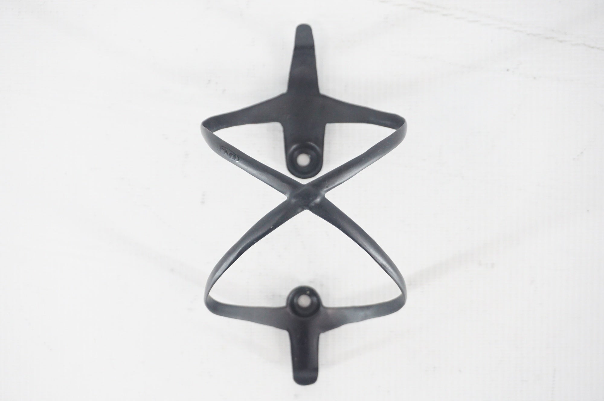 TNI 「ティーエヌアイ」 カーボンボトルケージ / 阪急塚口店