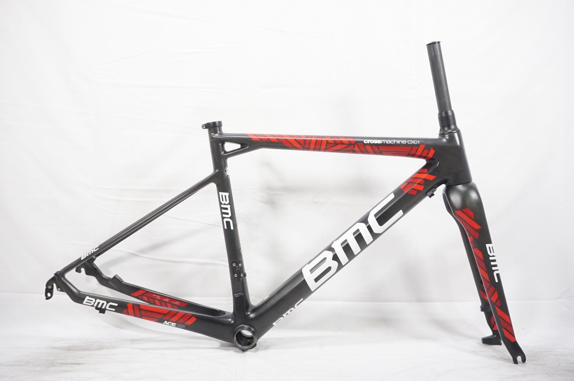 BMC 「ビーエムシー」 CROSSMACHINE CX01 2017年モデル フレームセット / AKIBA店