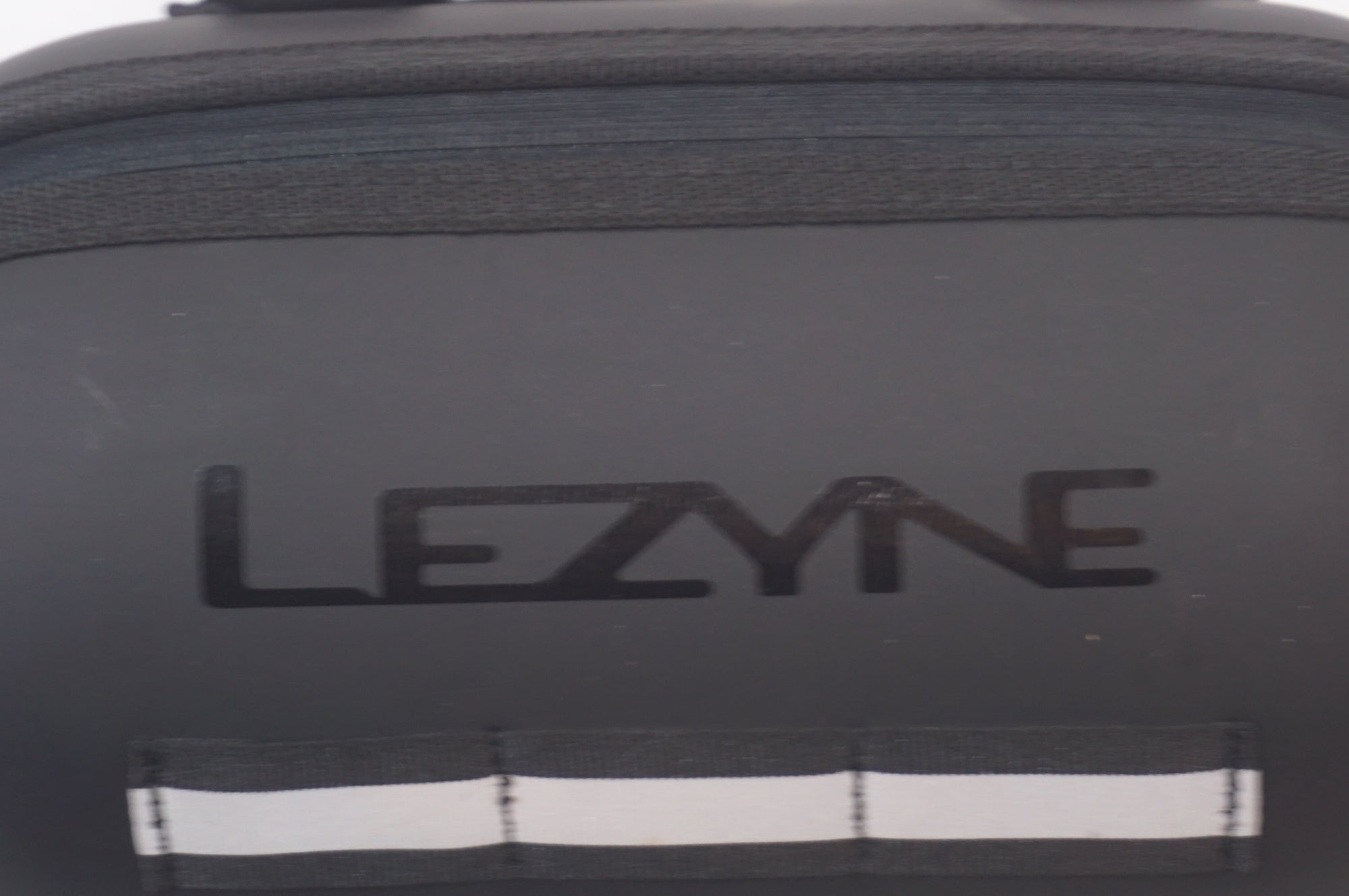 LEZYNE 「レザイン」 HARD BAR CADDY ハンドルバーバッグ / 世田谷店