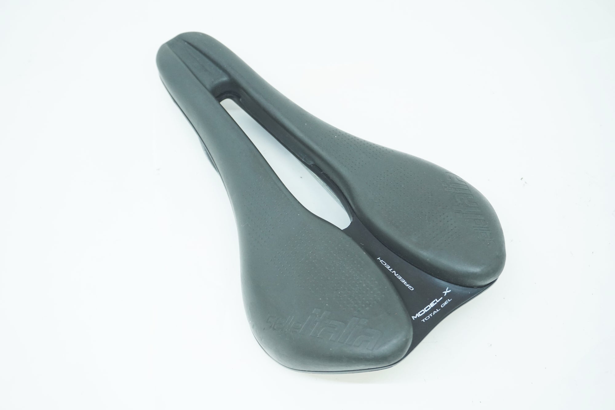 SELLE ITALIA 「セライタリア」 MODEL X COMFORT サドル / 大阪美原北インター店