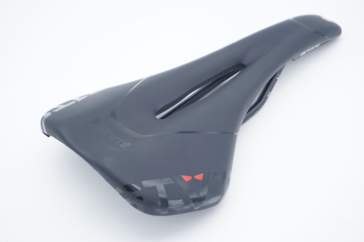 ASTUTE 「アスチュート」 STAR サドル / 滋賀大津店