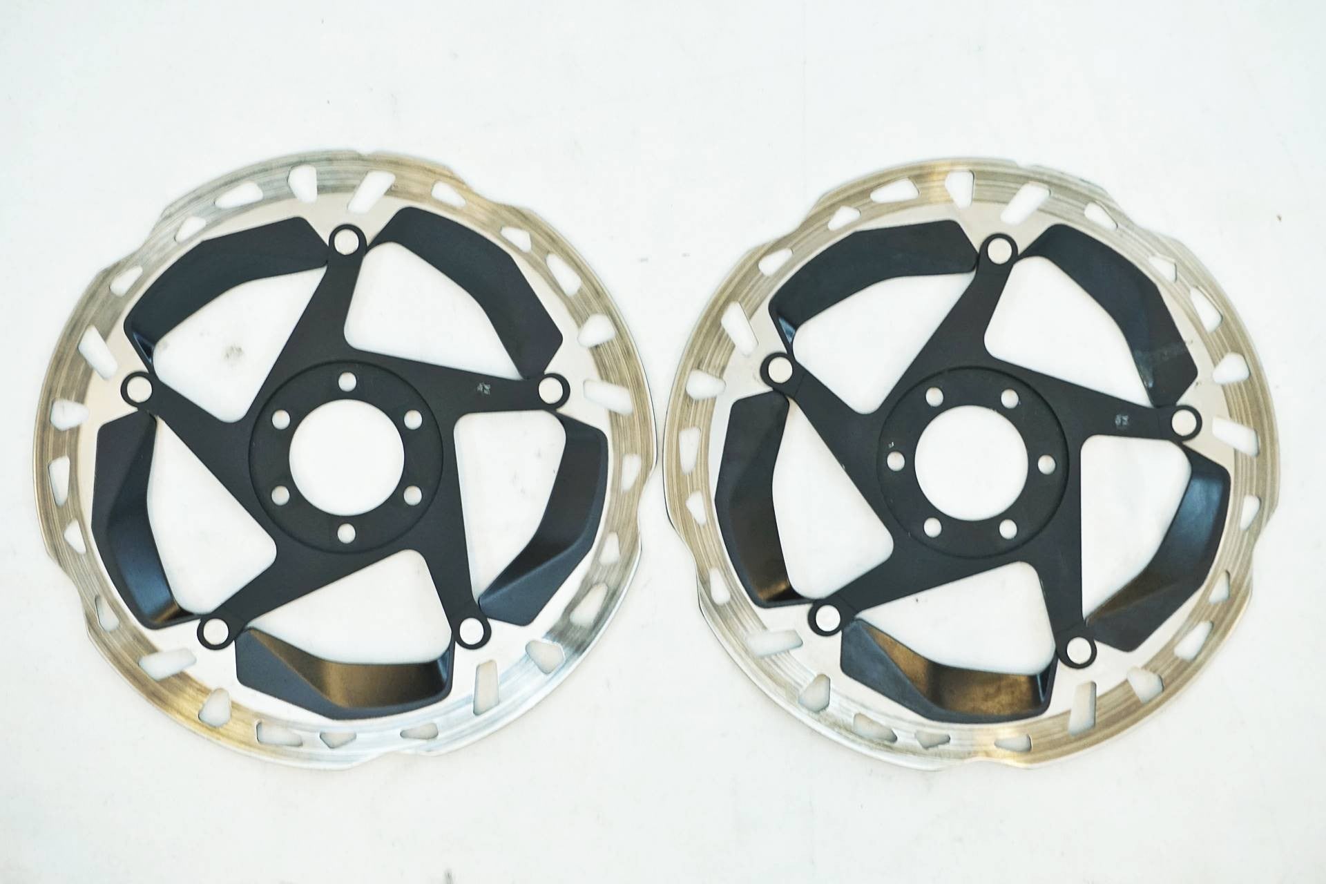 SHIMANO 「シマノ」 RT-MT905M 180mm 6H ブレーキローター / 有明ガーデン店