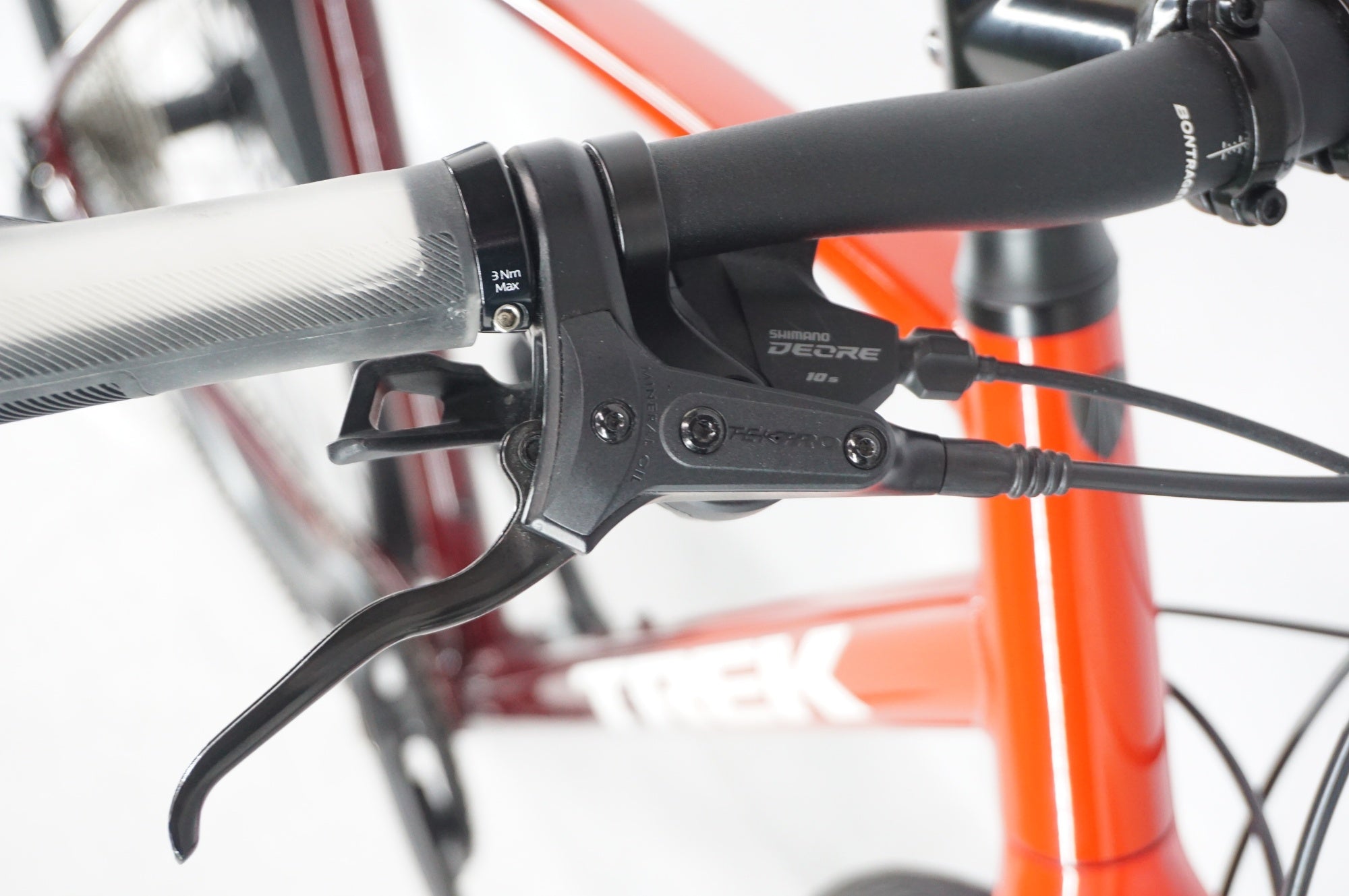 TREK 「トレック」 FX3 DISC 2022年モデル クロスバイク / 阪急塚口店