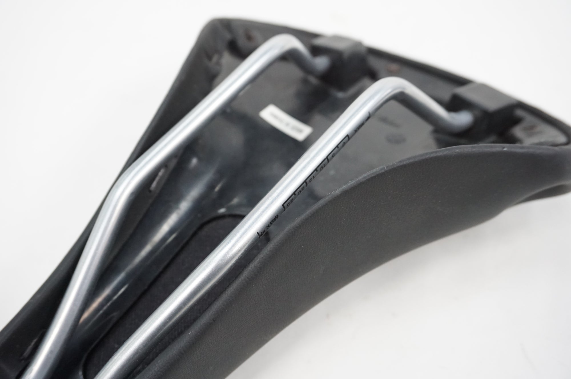 VELO 「ベロ」 サドル / 川越店