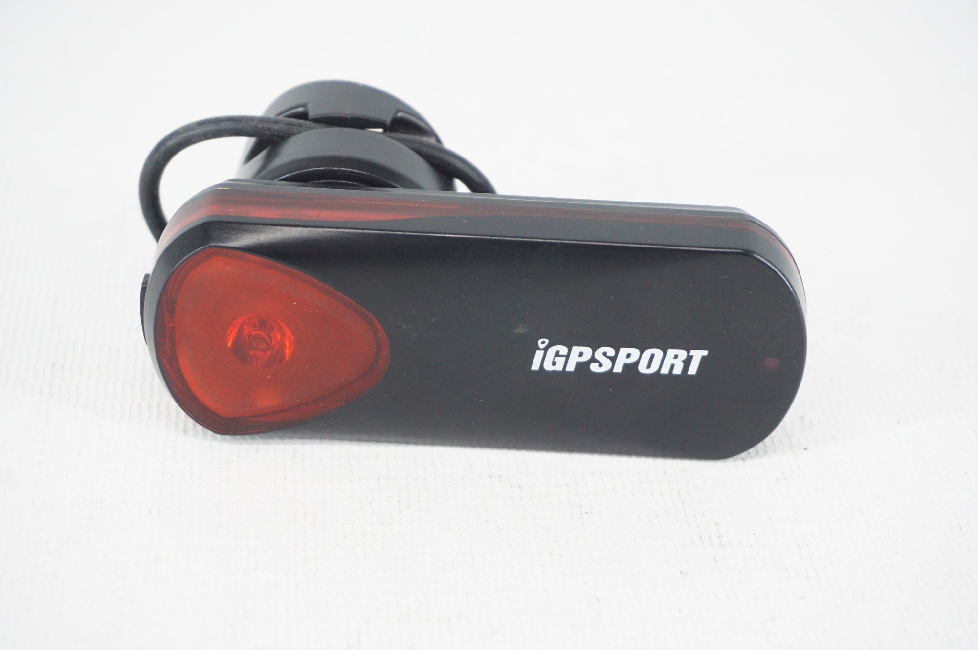 IGPSPORT 「アイジーピースポーツ」 SRTL SR30 リアライト / 阪急塚口店