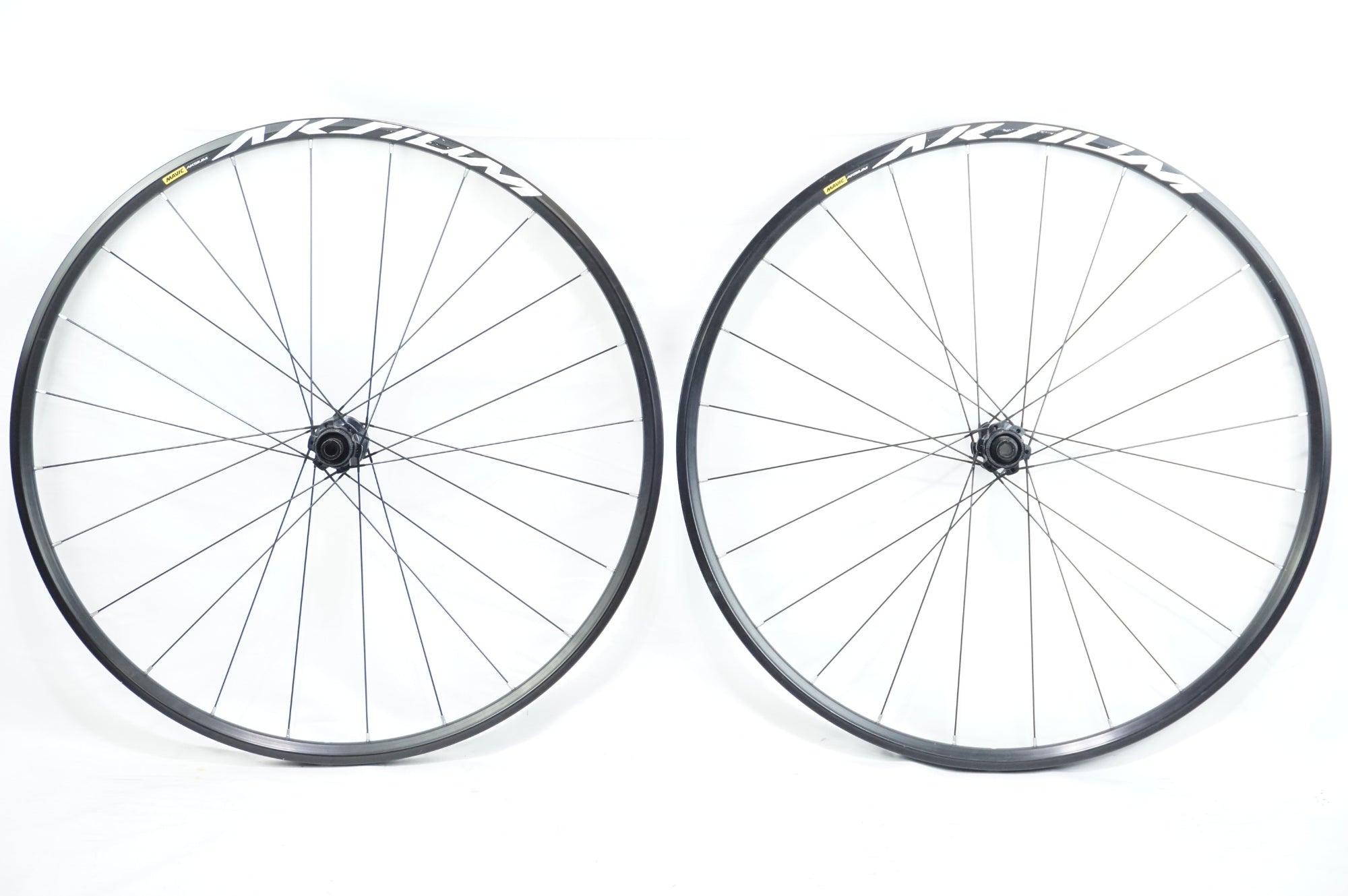 MAVIC 「マヴィック」 AKSIUM DISC シマノ11速 ホイールセット / 中目黒店