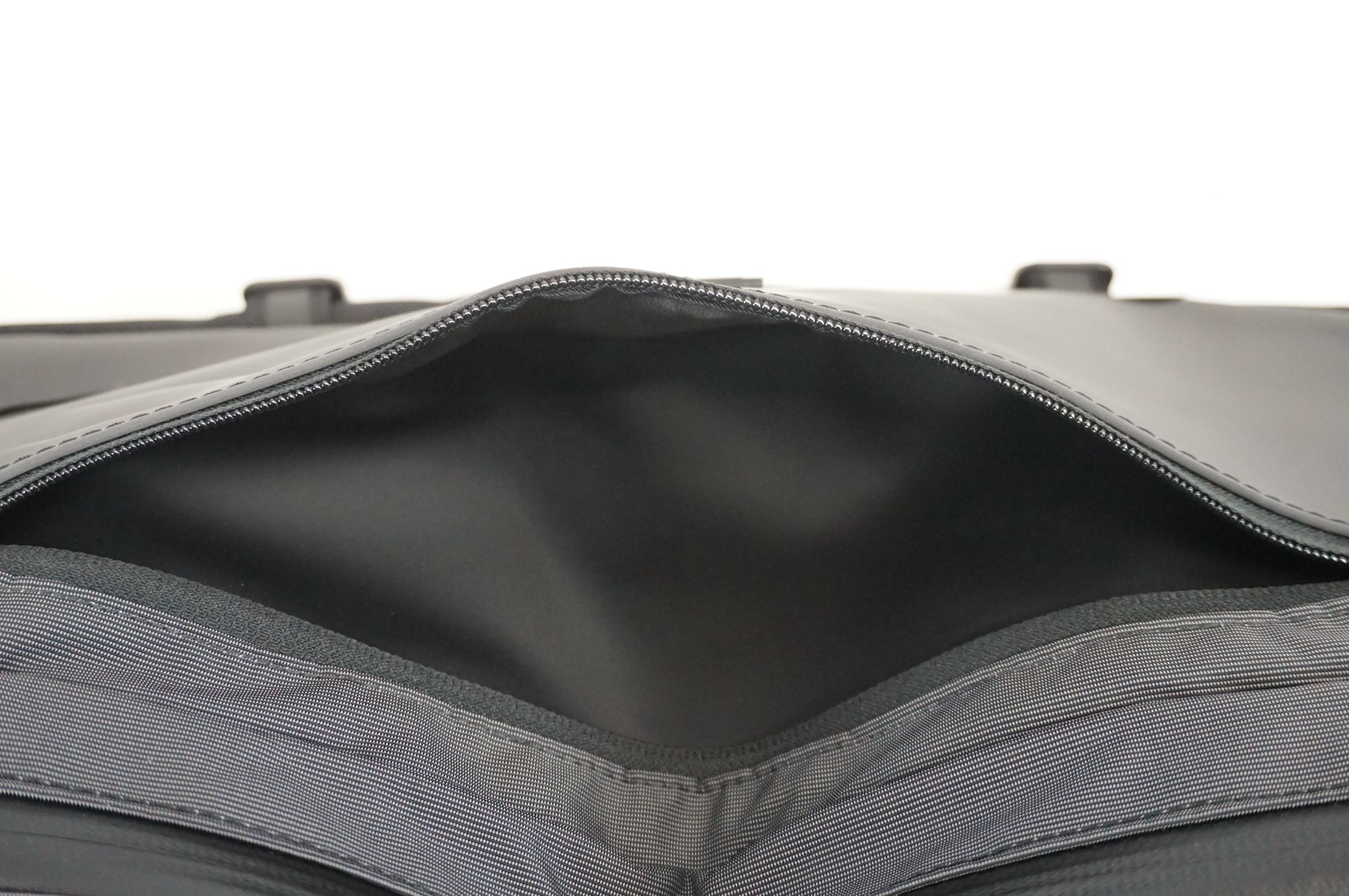 CHROME 「クローム」 KADET MESSENGER ボディバッグ / 宇都宮店