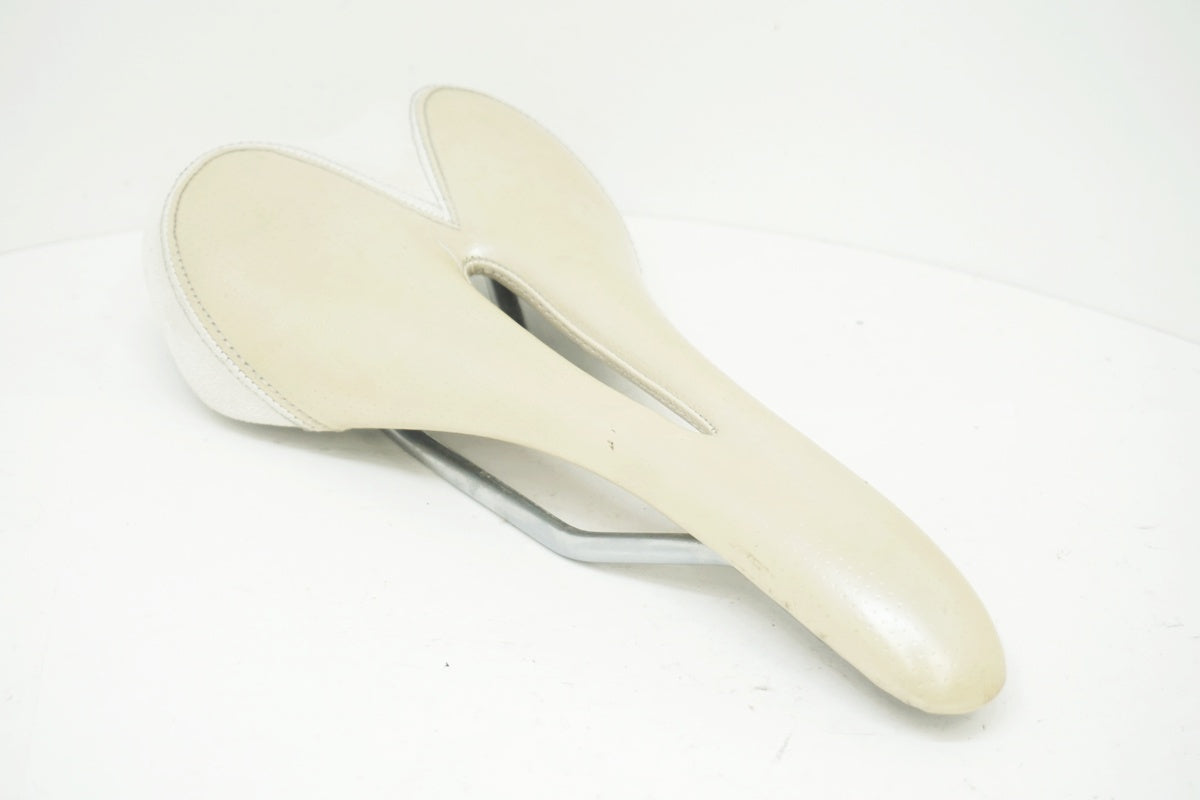 ブランド不明 サドル / 大阪美原北インター店