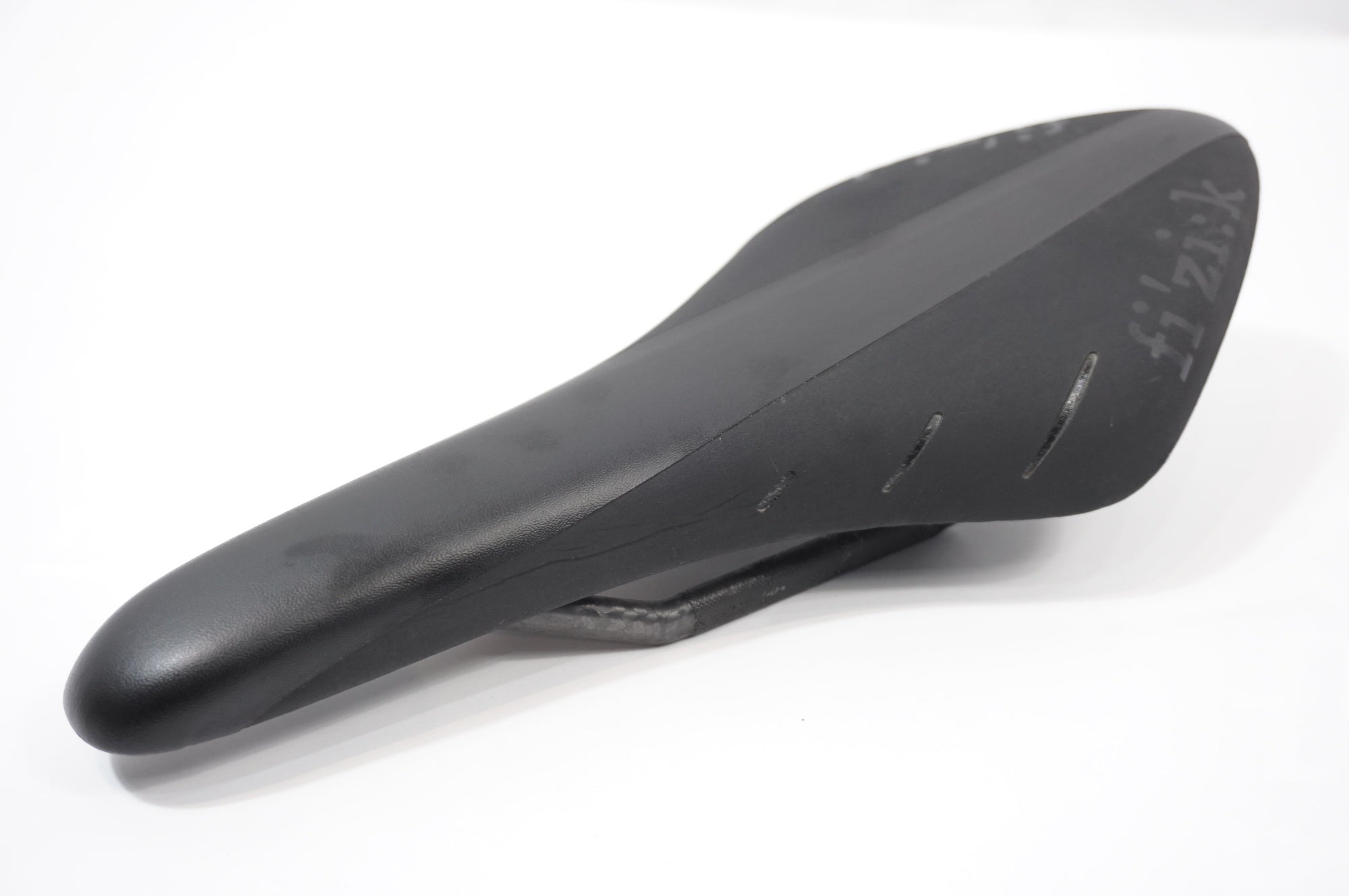 FIZIK 「フィジーク」 ARIONE R1 カーボン サドル / 世田谷店