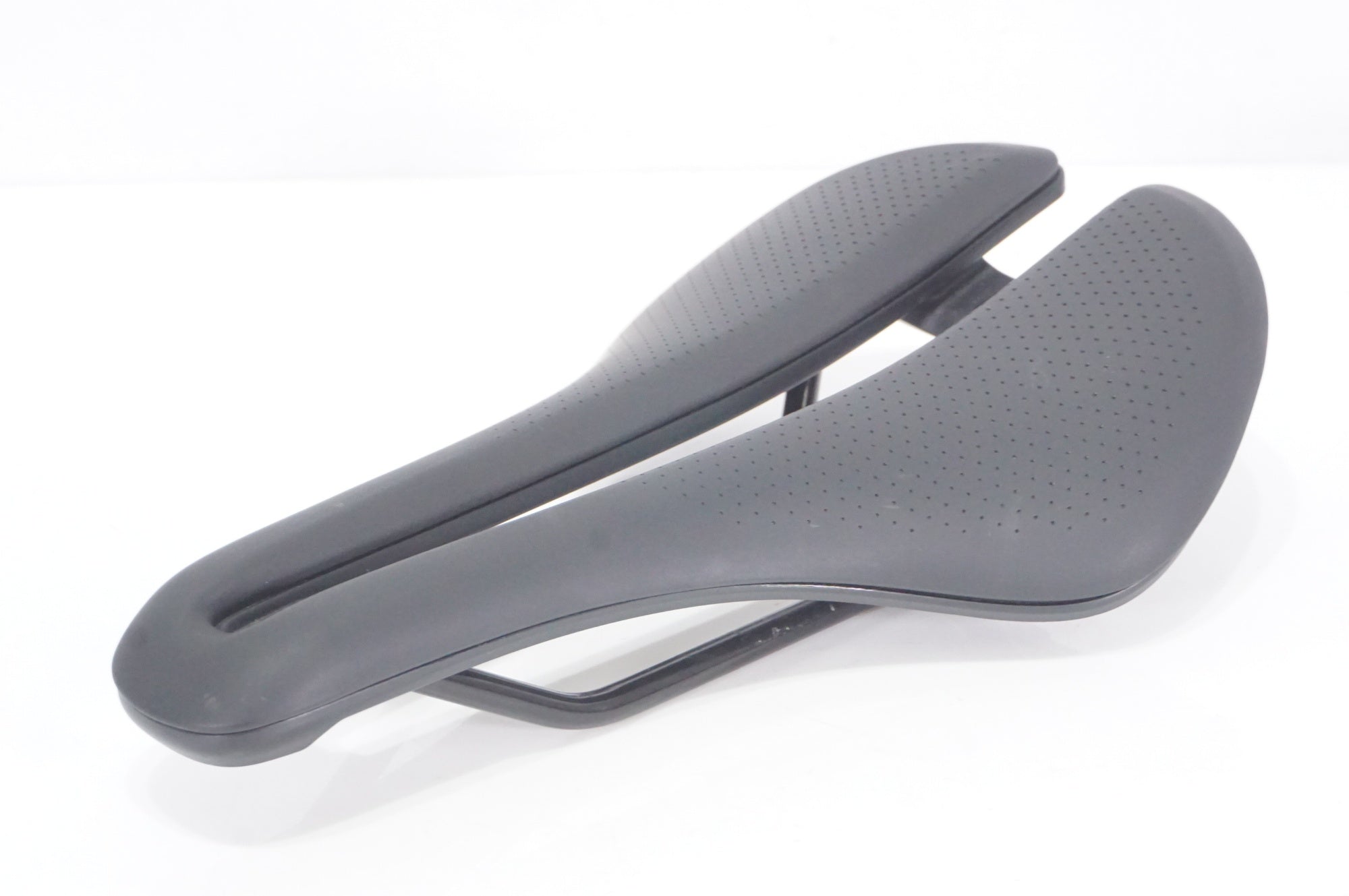 【美品】ボントレガー AEOLUS ELITE 145幅 サドル Bontrager Aeolus Elite サドル 145mm ボントレガー