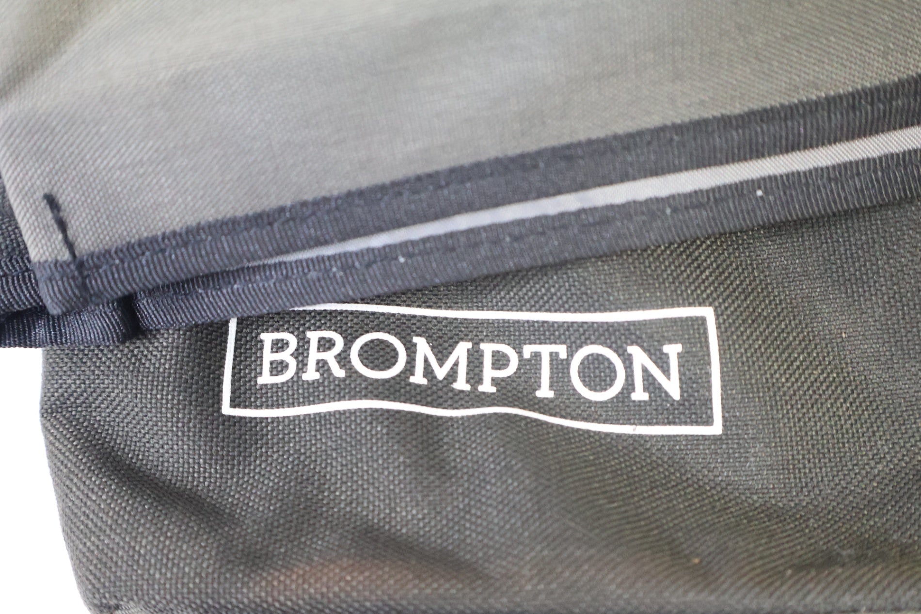 BROMPTON 「ブロンプトン」 ROLL TOP BAG フロントバッグ / 高知店