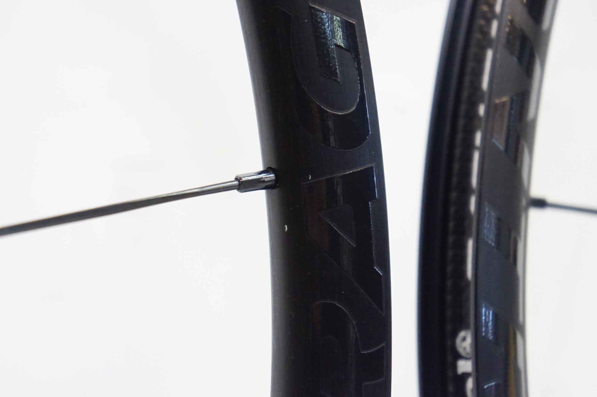 BONTRAGER 「ボントレガー」 PARADIGM ELITE TLR DISC シマノ 11/12速