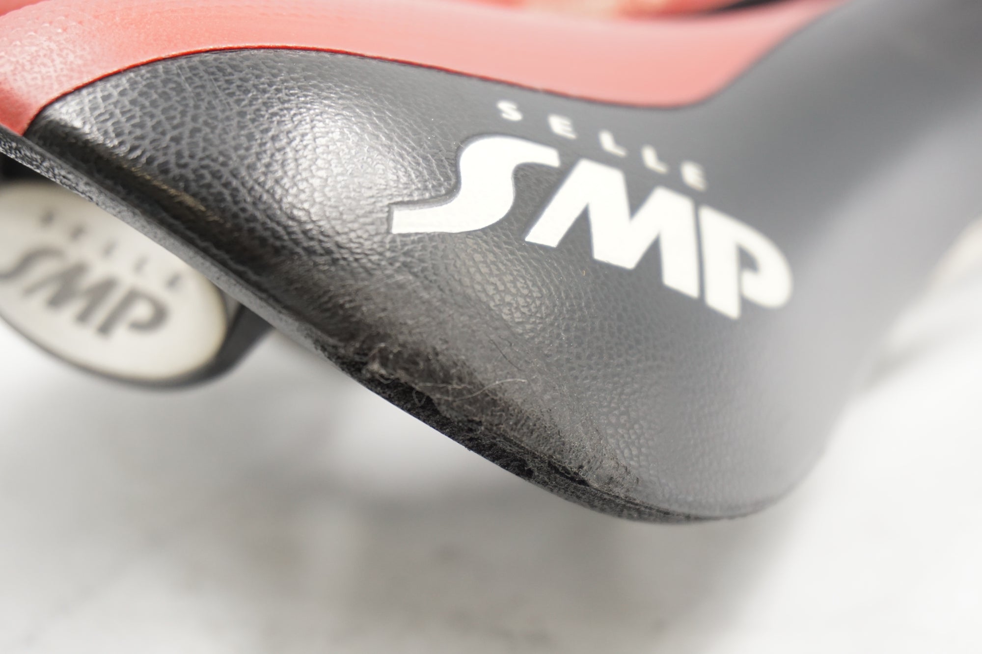 SMP HELL セラ エスエムピー　サドル Amazon | セラ エスエムピー(SELLE SMP) HELL(ヘル) ブラック