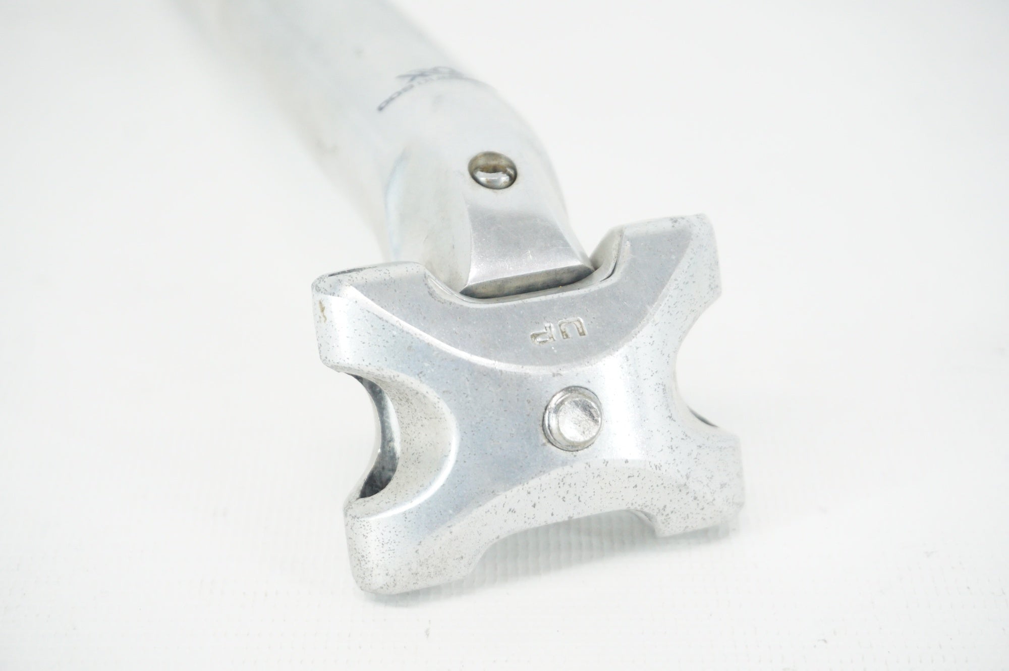 SHIMANO 「シマノ」 600AX ULTEGRA Φ26.8 210mm シートポスト / 阪急塚口店