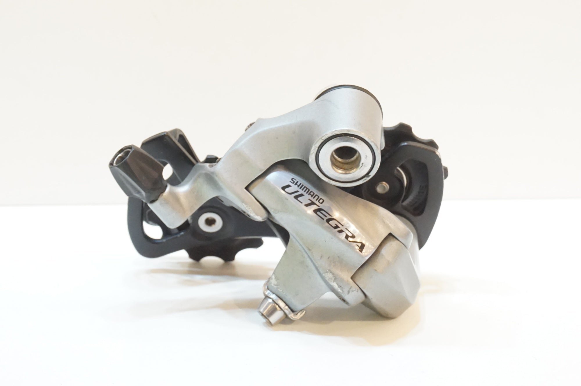 SHIMANO 「シマノ」 ULTEGRA RD-6700 リアディレイラー / 浦和ベース