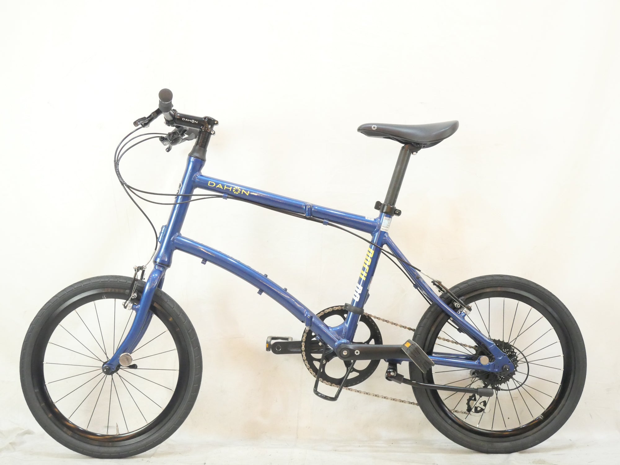DAHON 「ダホン」 DASH P8 2020年モデル 折り畳み自転車 / バイチャリ浦和ベース