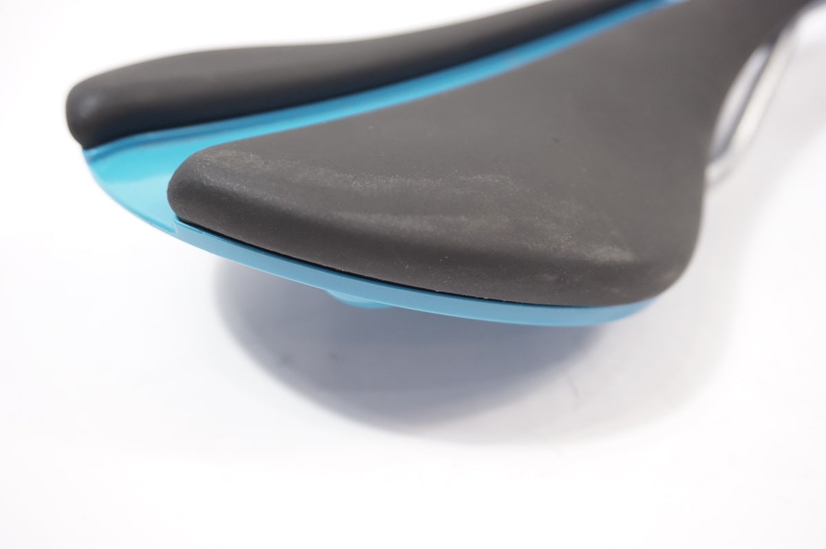 FABRIC 「ファブリック」 LINE ELITE SHALLOW サドル