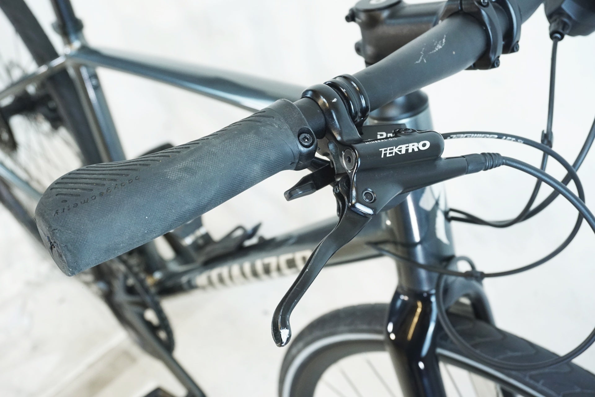 SPECIALIZED 「スペシャライズド」 SIRRUS MENS SPORT DISC 2019年