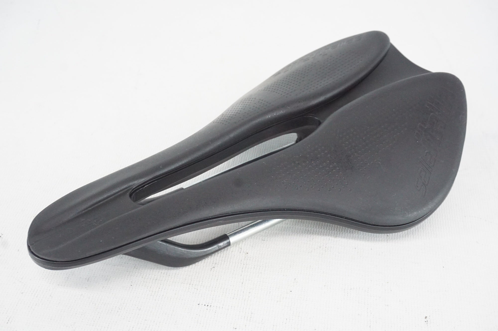 SELLE ITALIA 「セライタリア」 BOOST サドル / 阪急塚口店