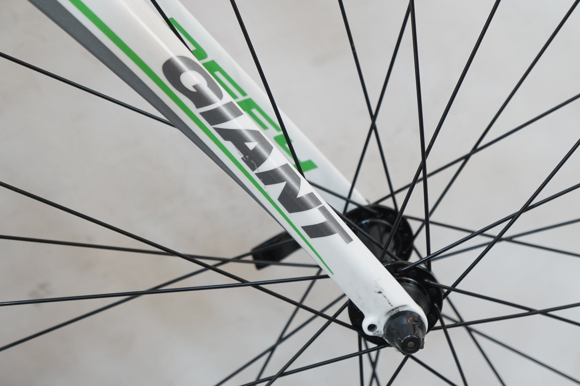 GIANT 「ジャイアント」 DEFY2 2012年モデル ロードバイク