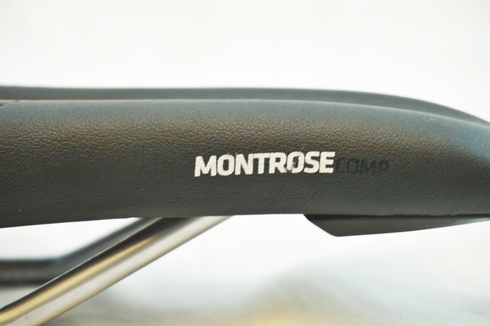 BONTRAGER サドル MONTROSE PRO｜高額買取のロードバイクカウマン