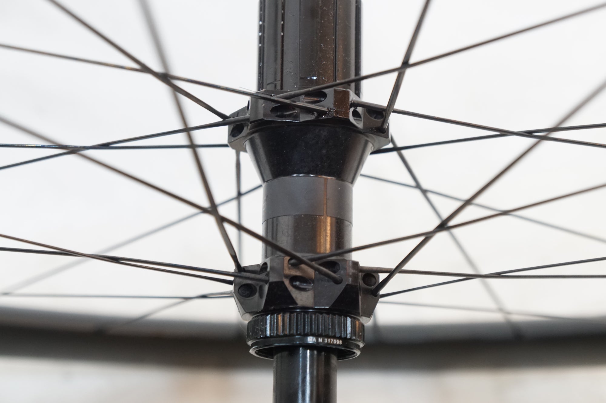 BONTRAGER 「ボントレガー」 AEOLUS PRO 37 DISC シマノ11速 ホイールセット / バイチャリ浦和ベース