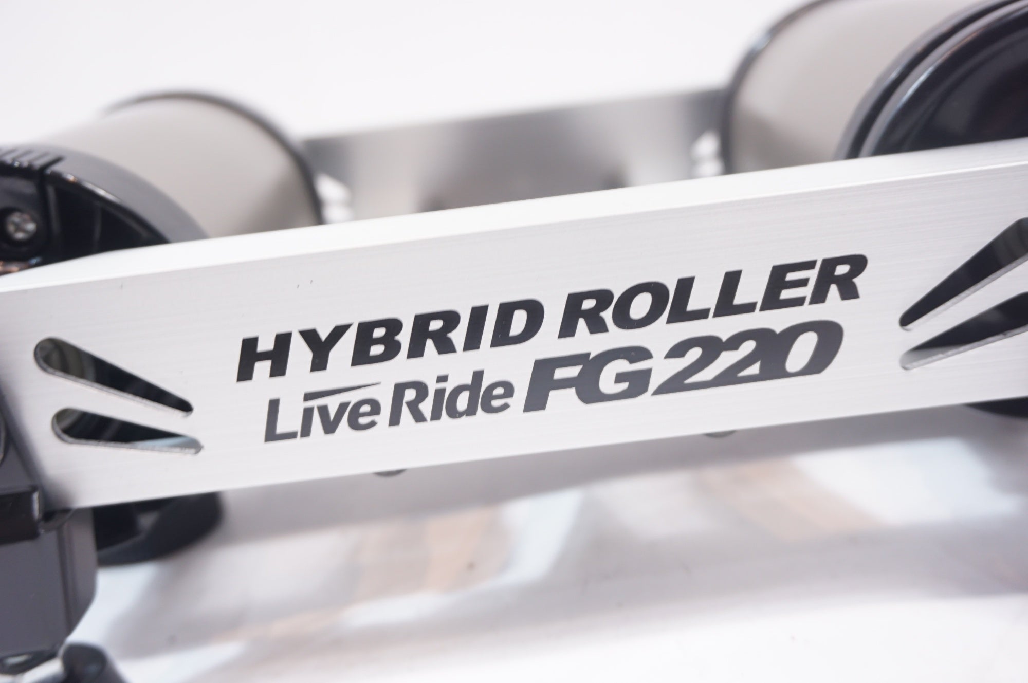 MINOURA 「ミノウラ」 HYBRID ROLLER LIVE RIDE FG220 サイクルトレーナー / 世田谷店