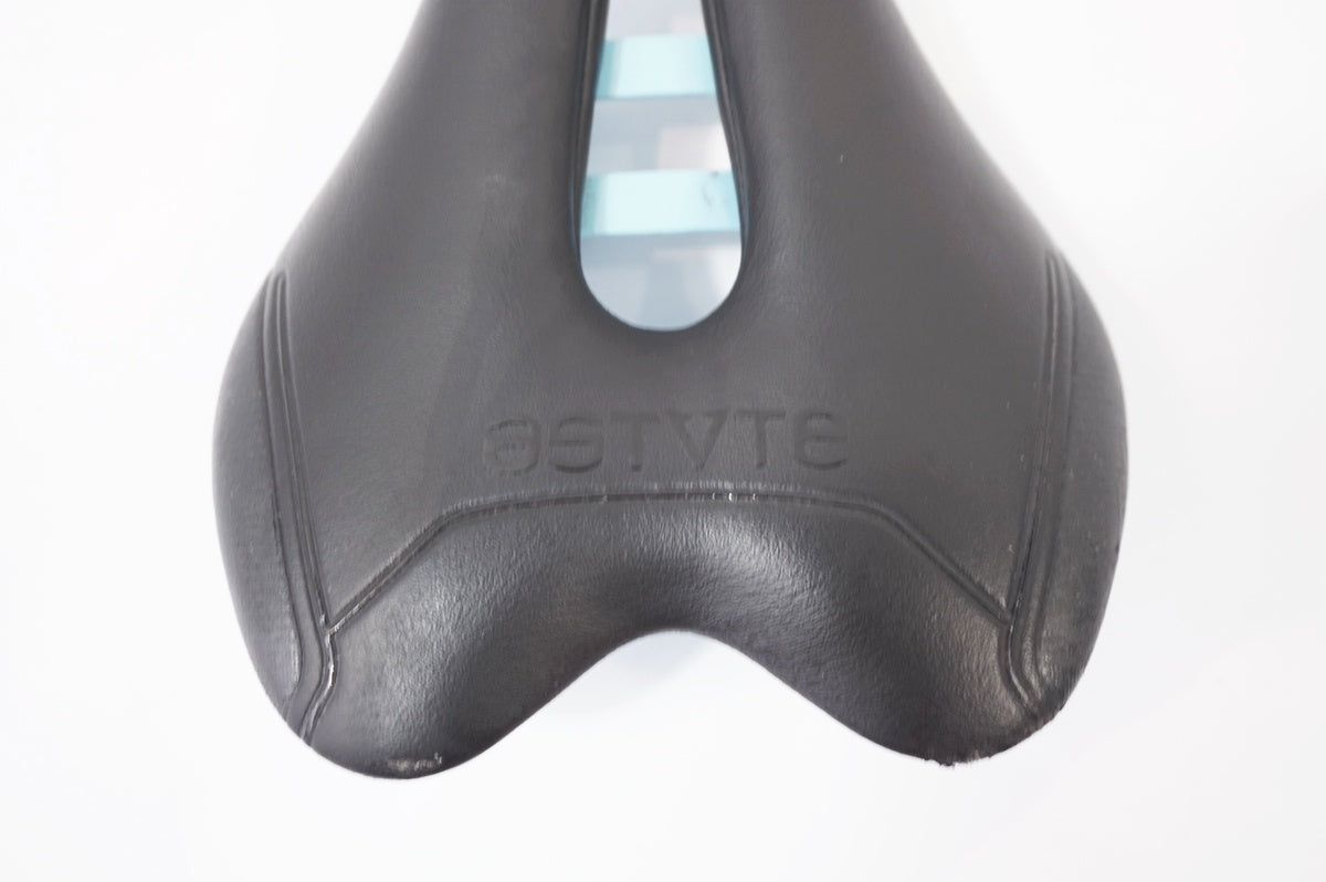 【新品未使用】ASTUTE SKYLINE VT サドル ASTUTE 「アスチュート」 SKYLINE VT サドル / バイチャリ世田谷店