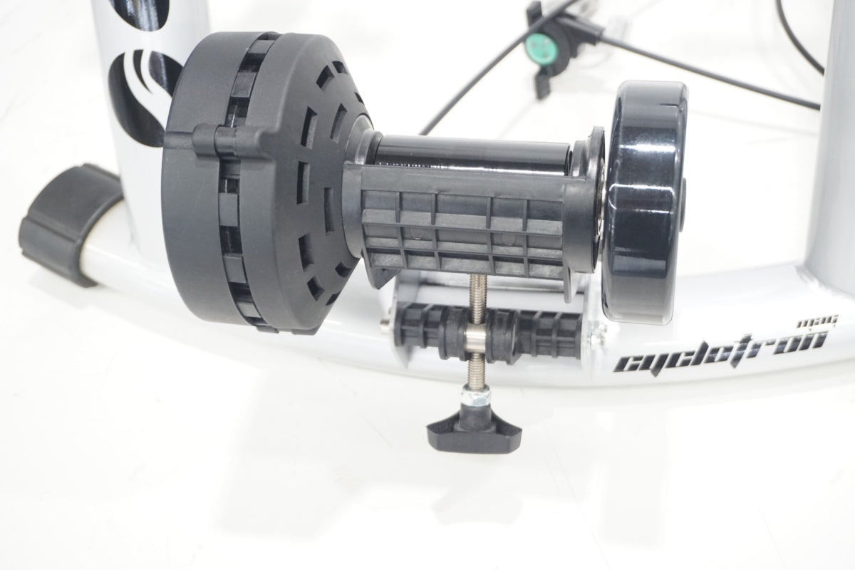 GIANT 「ジャイアント」 CYCLOTRON MAG サイクルトレーナー / 滋賀大津店