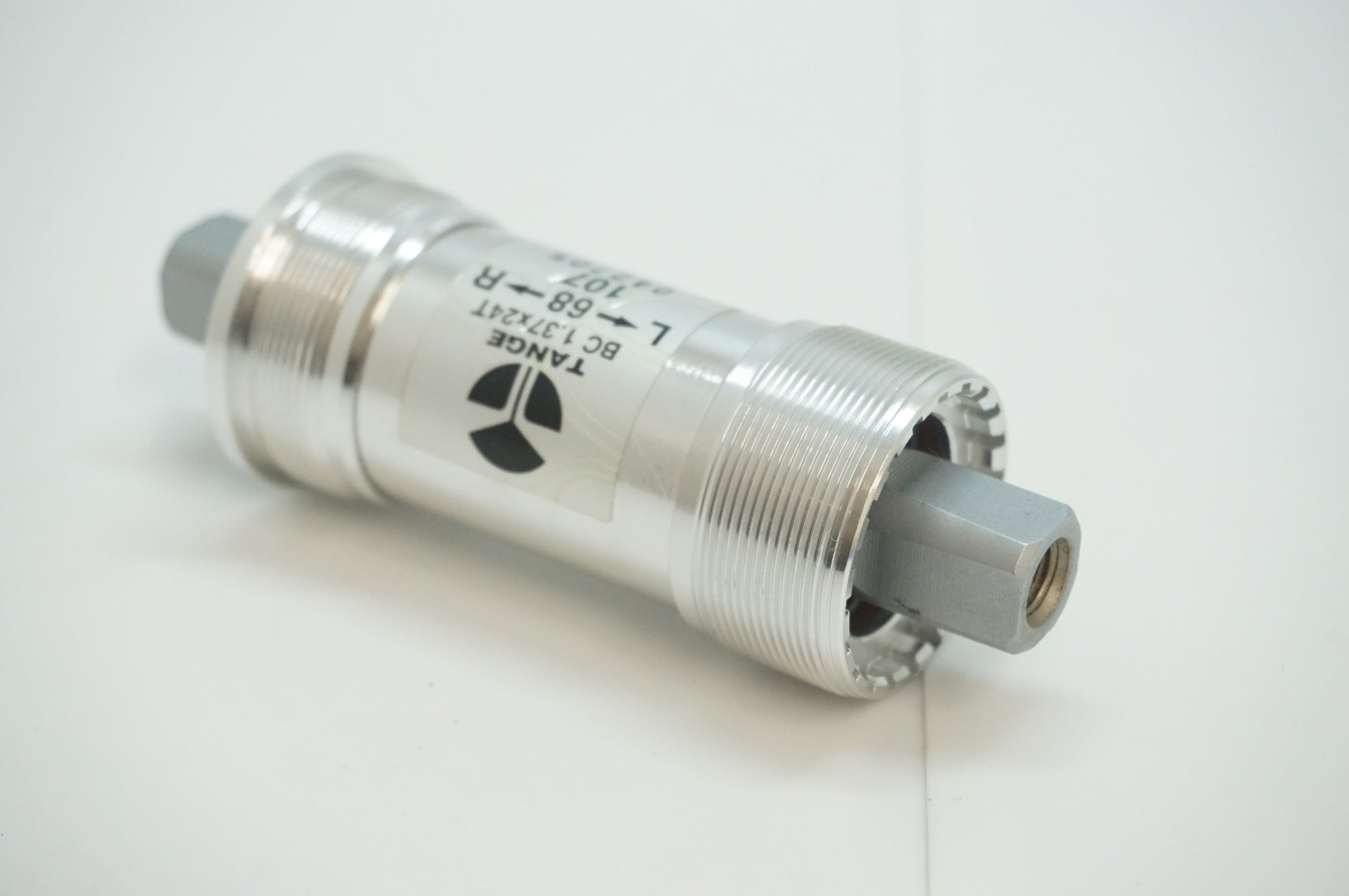 TANGE 「タンゲ」 LN7922 ボトムブラケット / 福岡店