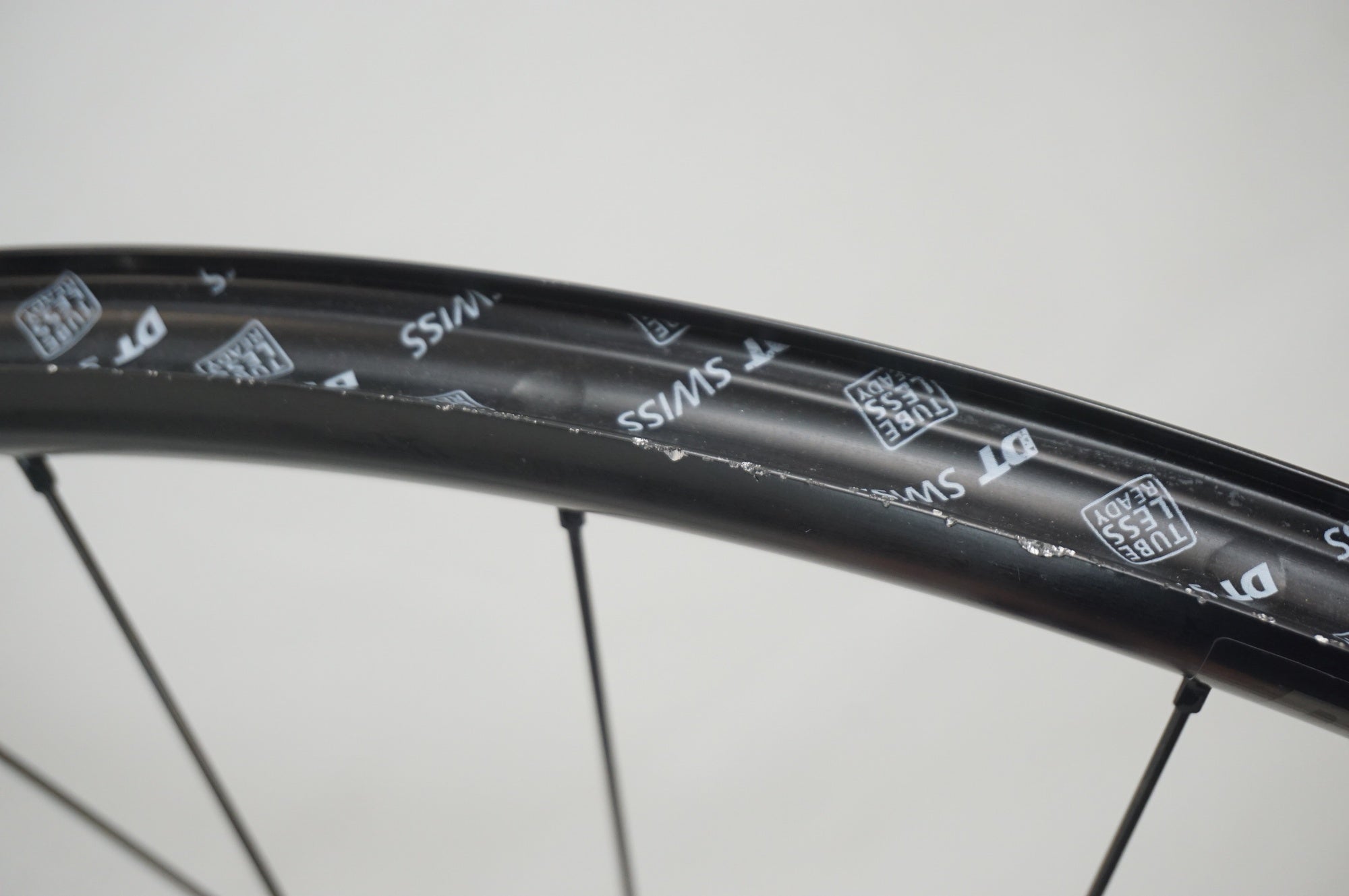 DT SWISS 「ディーティースイス」 R470 DISC フロントホイール / 福岡店