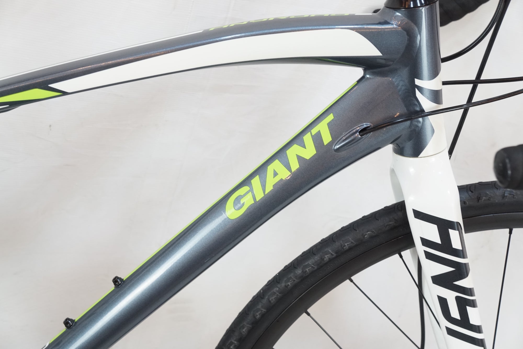 GIANT 「ジャイアント」 ANYROAD2 2015年モデル ロードバイク / バイチャリ浦和ベース