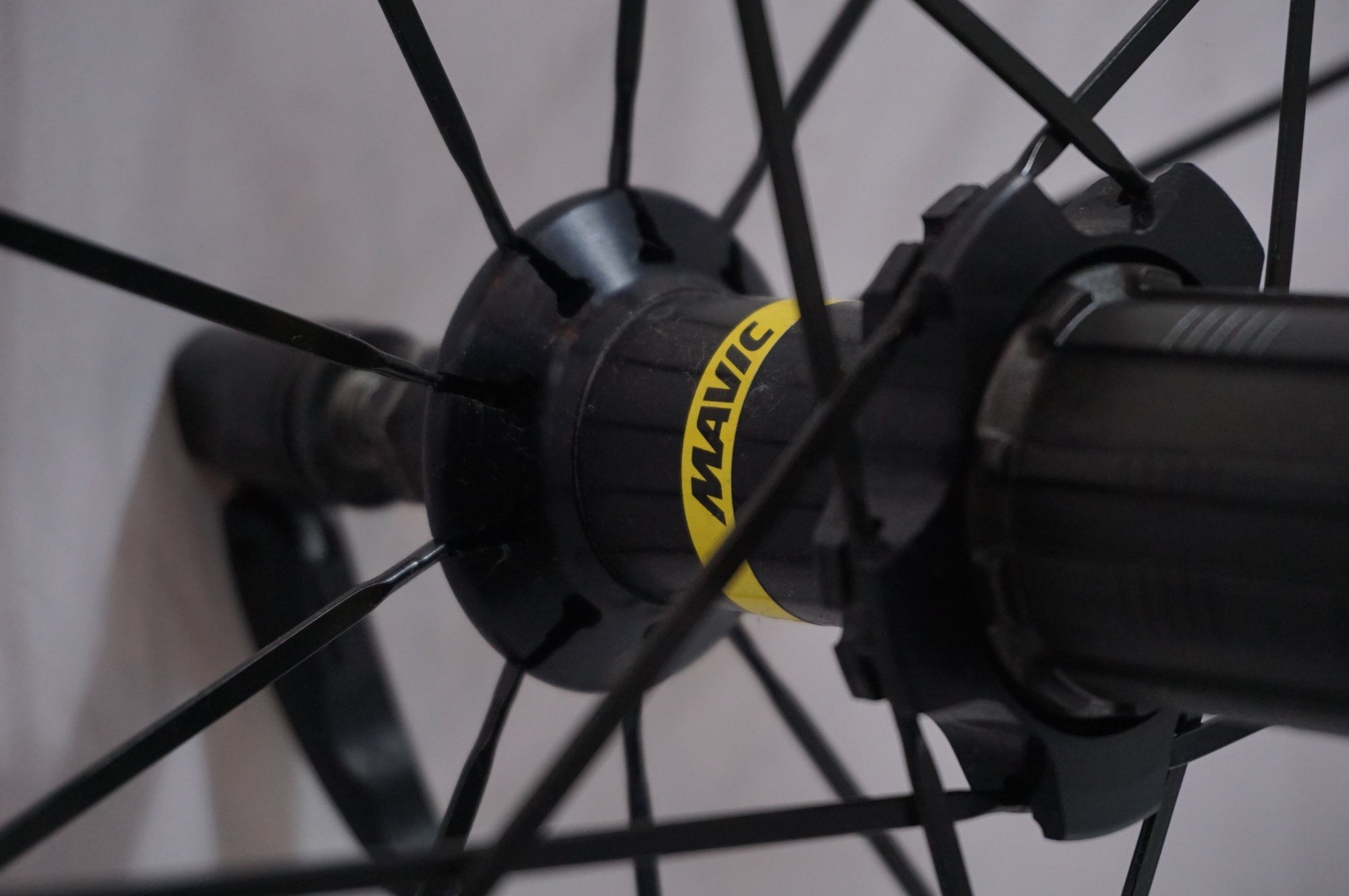 MAVIC「マヴィック」COSMIC PRO CARBON UST シマノ11速 ホイールセット