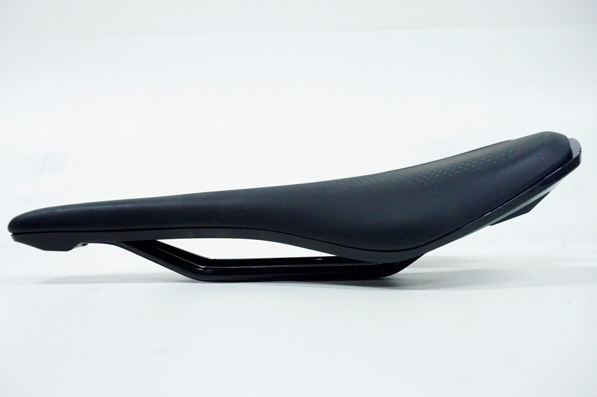 GIANT 「ジャイアント」 APPROACH サドル / 名古屋大須店