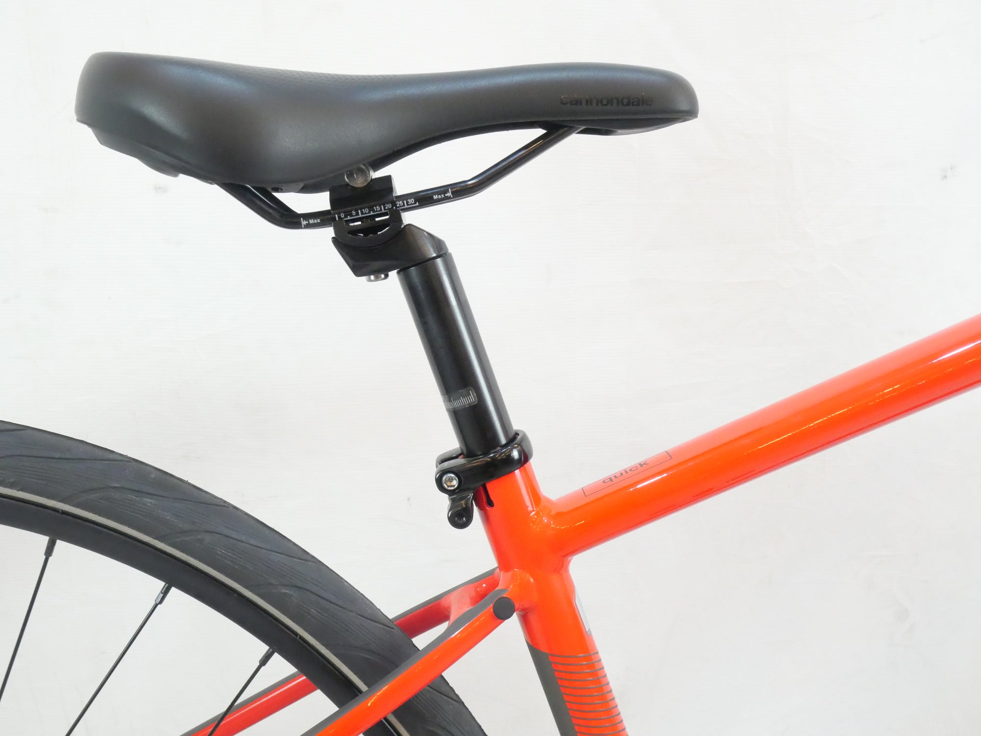CANNONDALE 「キャノンデール」 QUICK4 DISC 2023年モデル クロスバイク / バイチャリ浦和ベース