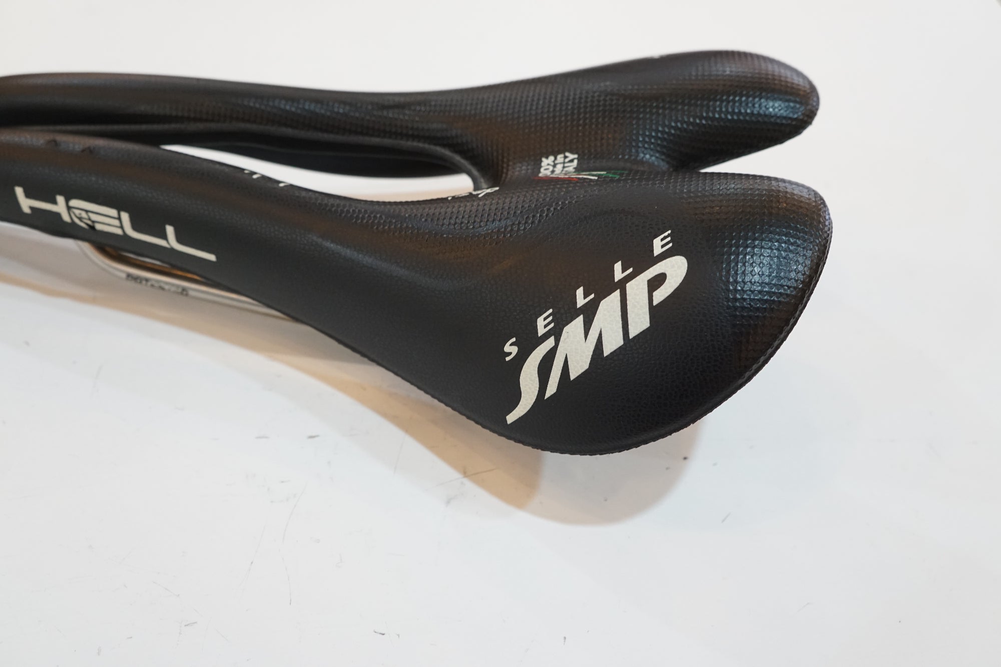 SELLE SMP 「セラ エスエムピー」 HELL サドル / バイチャリ浦和ベース