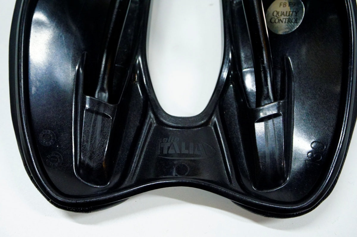 SELLE ITALIA 「セライタリア」 SLR SUPERFLOW サドル / 名古屋大須店
