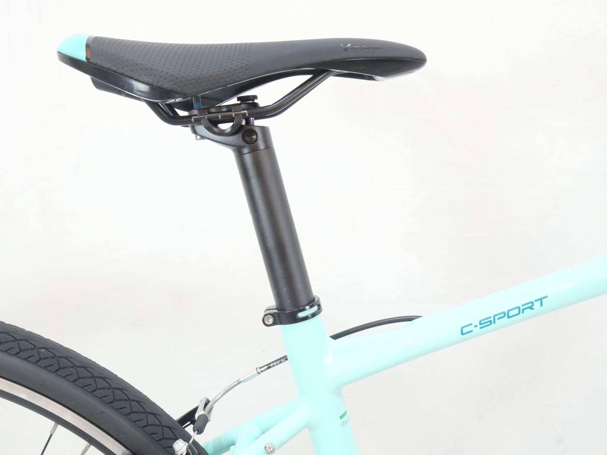 ビアンキ　c sport1 2023 BIANCHI 「ビアンキ」 C-SPORT1 2023年モデル クロスバイク