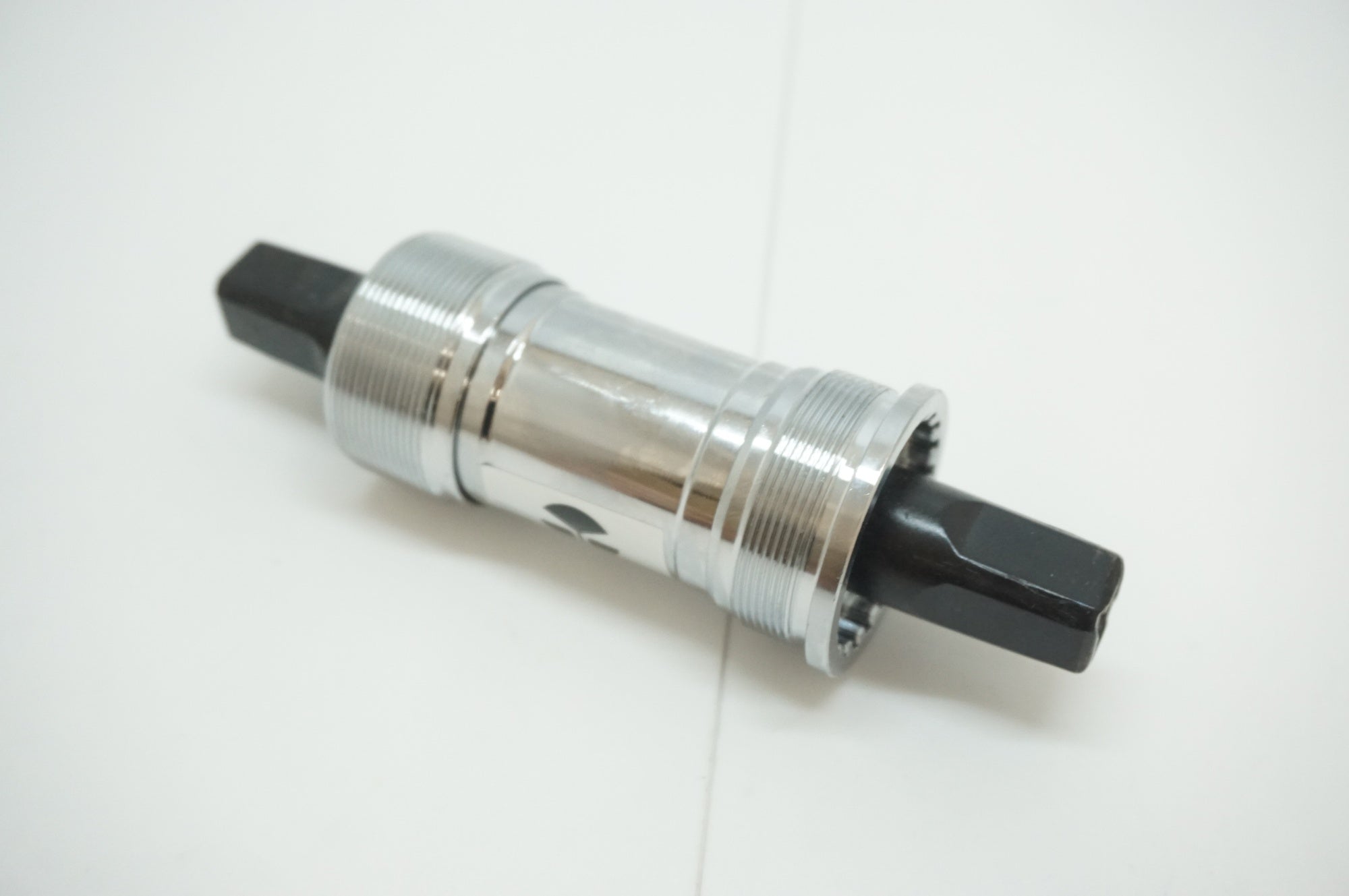 TANGE 「タンゲ」 LN3922 ボトムブラケット / 福岡店