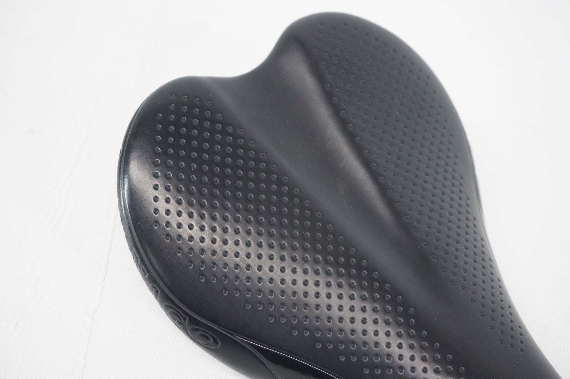 COLNAGO 「コルナゴ」 サドル / 阪急塚口店