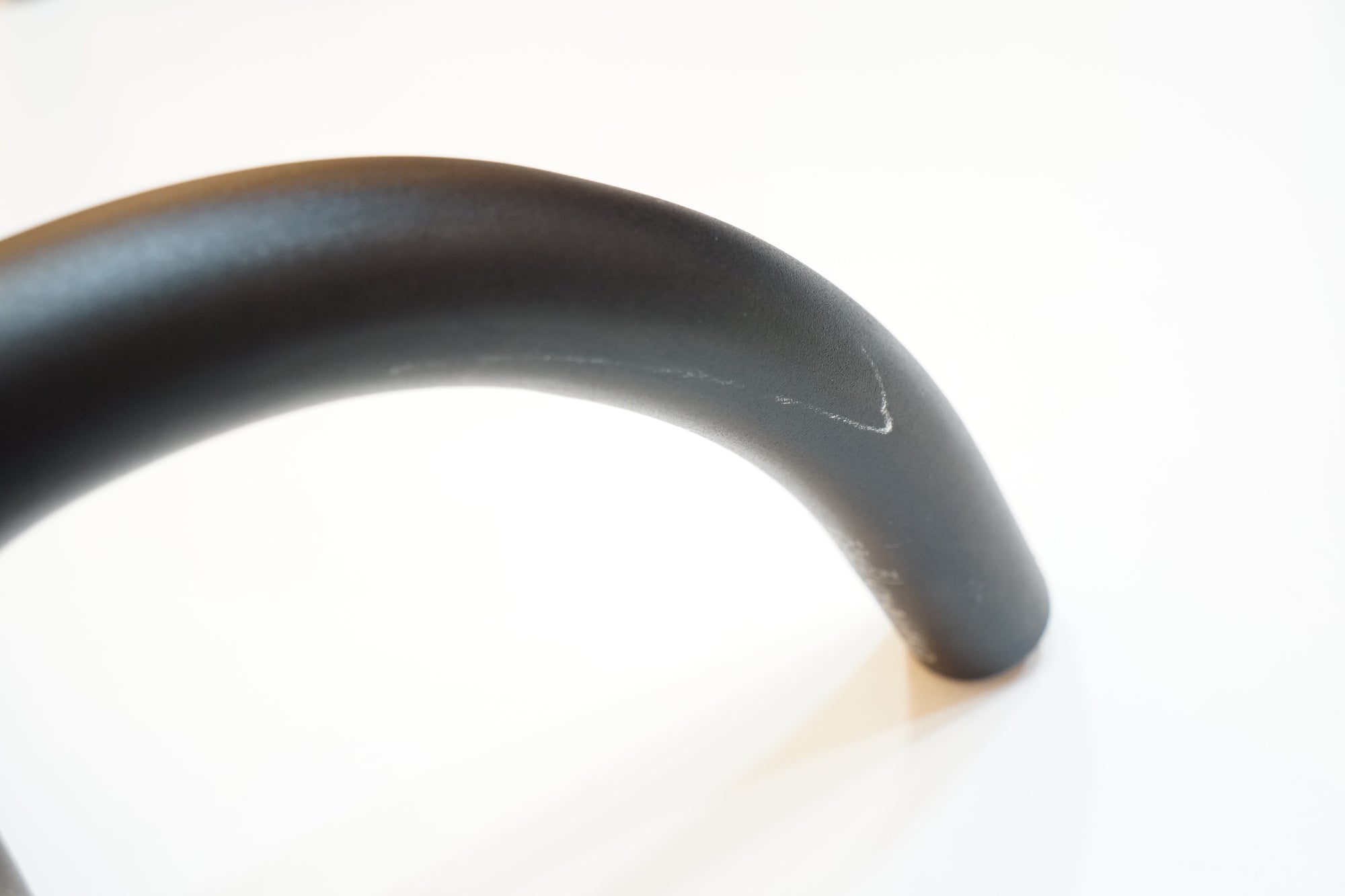 FIZIK 「フィジーク」 CYRANO R3 φ31.8 390mm ハンドル / バイチャリ浦和ベース