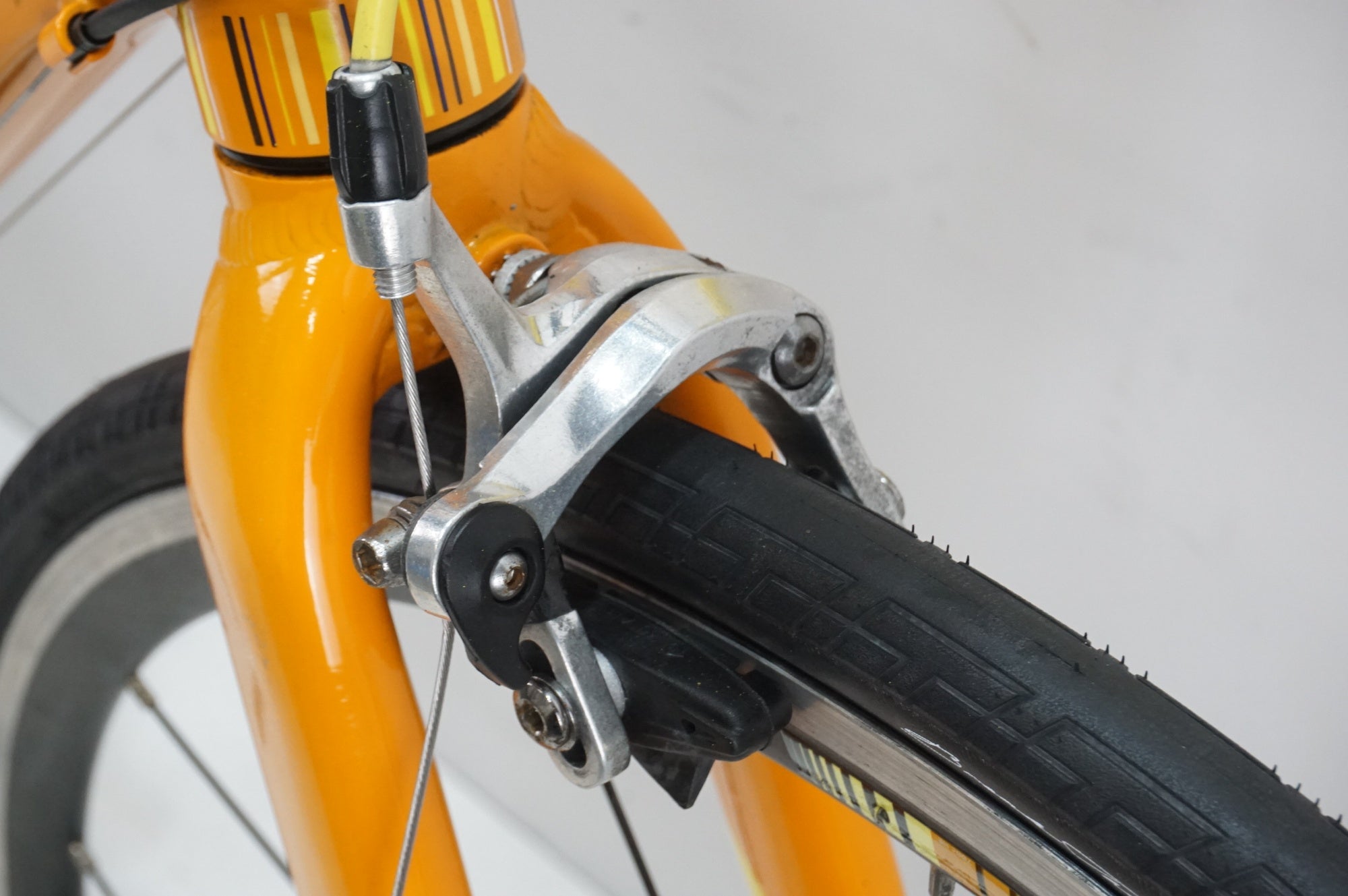 MOMENTUM 「モーメンタム」 IWANT 2.4 2014年モデル カスタム ロード