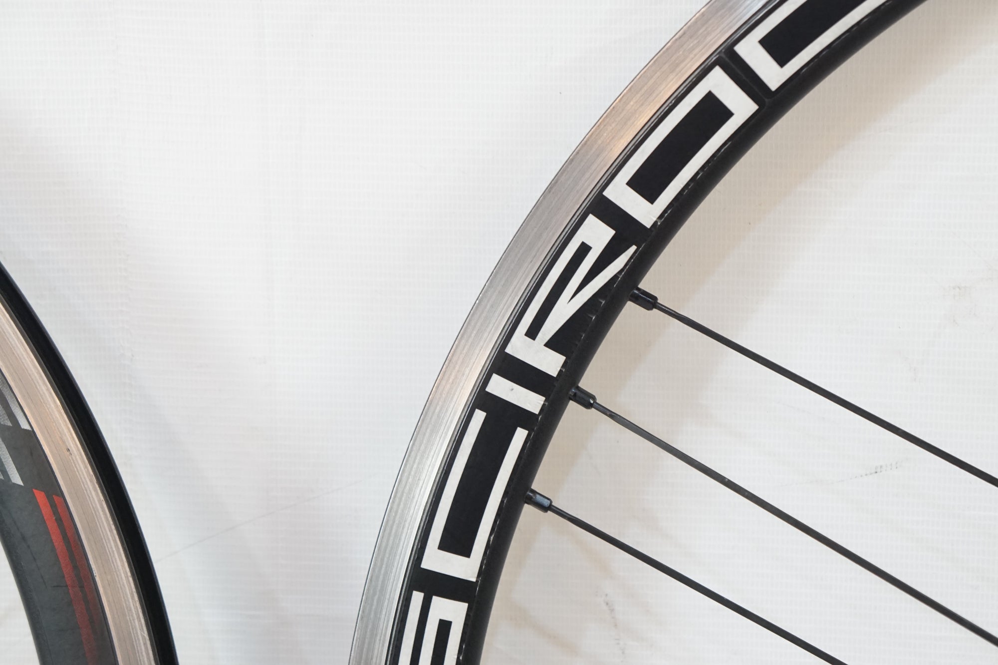 CAMPAGNOLO 「カンパニョーロ」 SCIROCCO 35 C15 シマノ11速 ホイールセット / バイチャリ浦和ベース