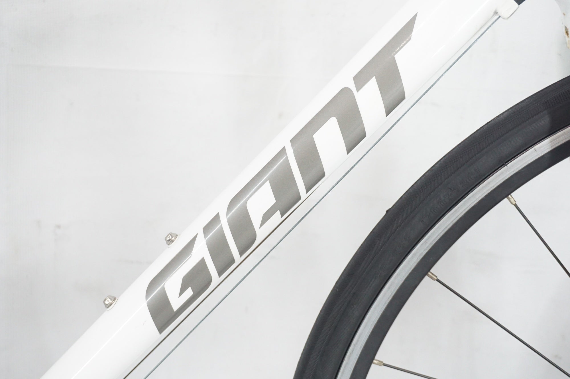 GIANT 「ジャイアント」 ESCAPE R3 2021年モデル クロスバイク / 阪急塚口店