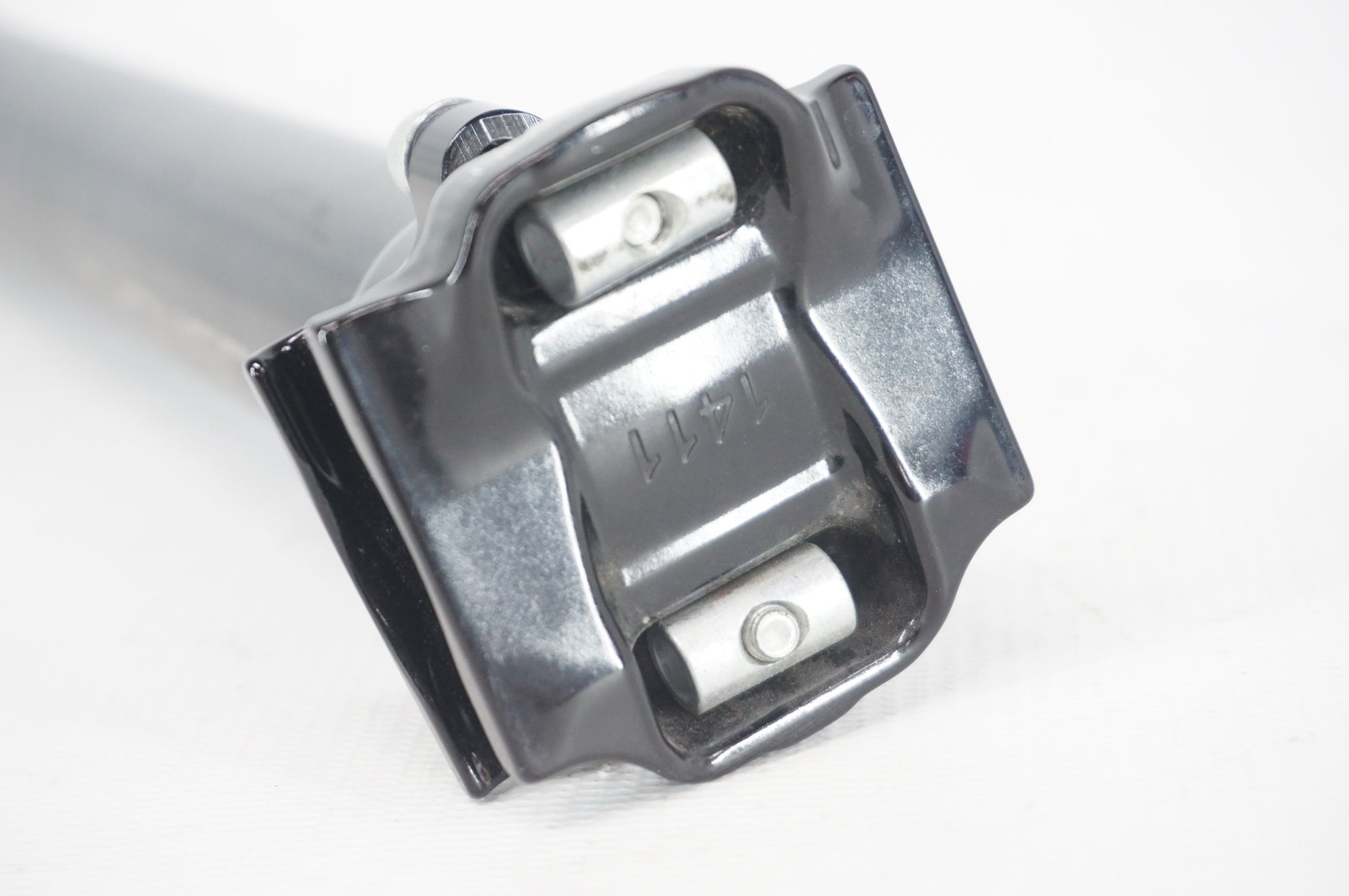 THOMSON 「トムソン」 ELITE Φ31.6 367mm シートポスト / 阪急塚口店