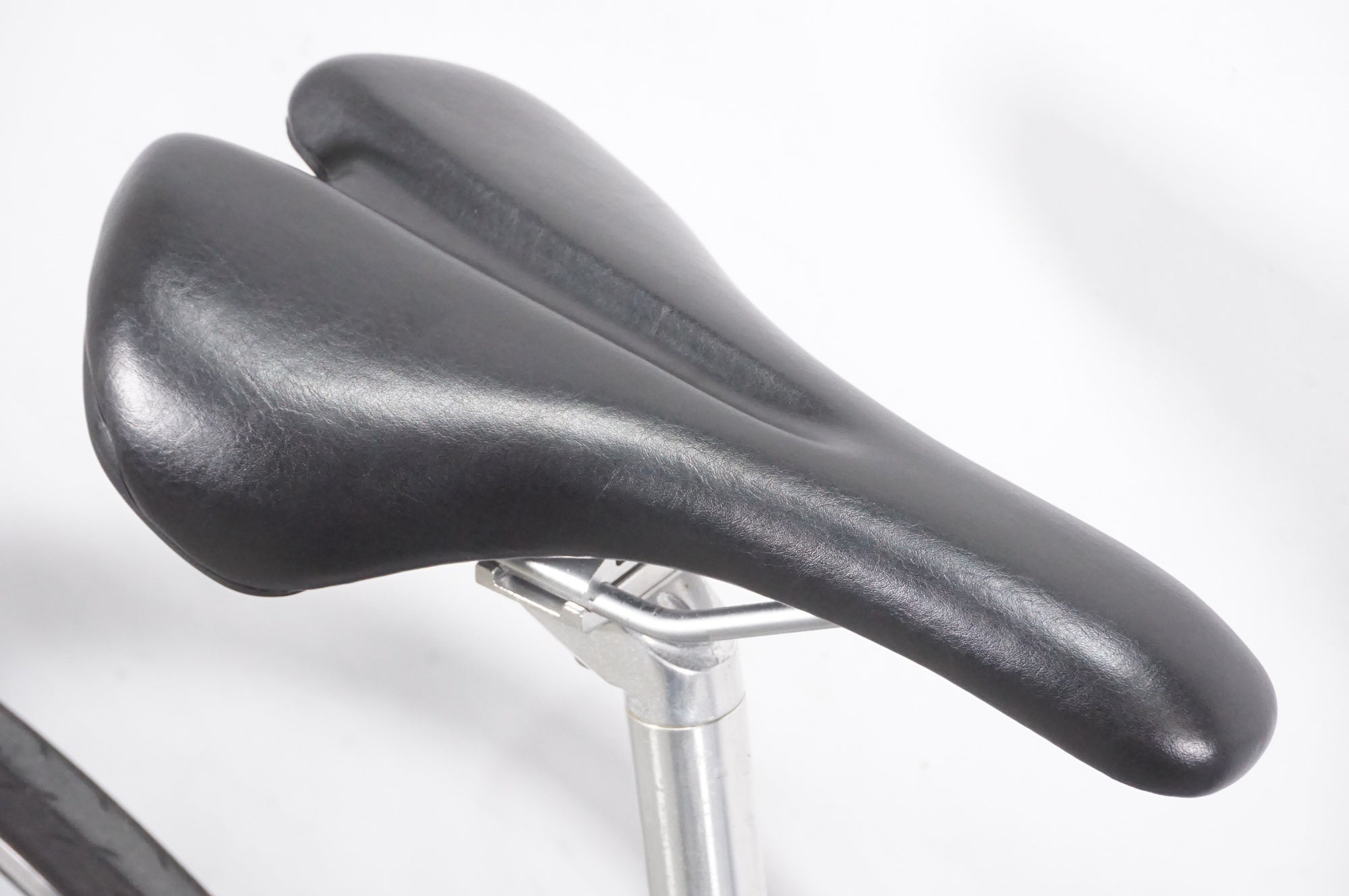 GIANT 「ジャイアント」 ESCAPE R3 MS 2022年モデル クロスバイク / AKIBA店