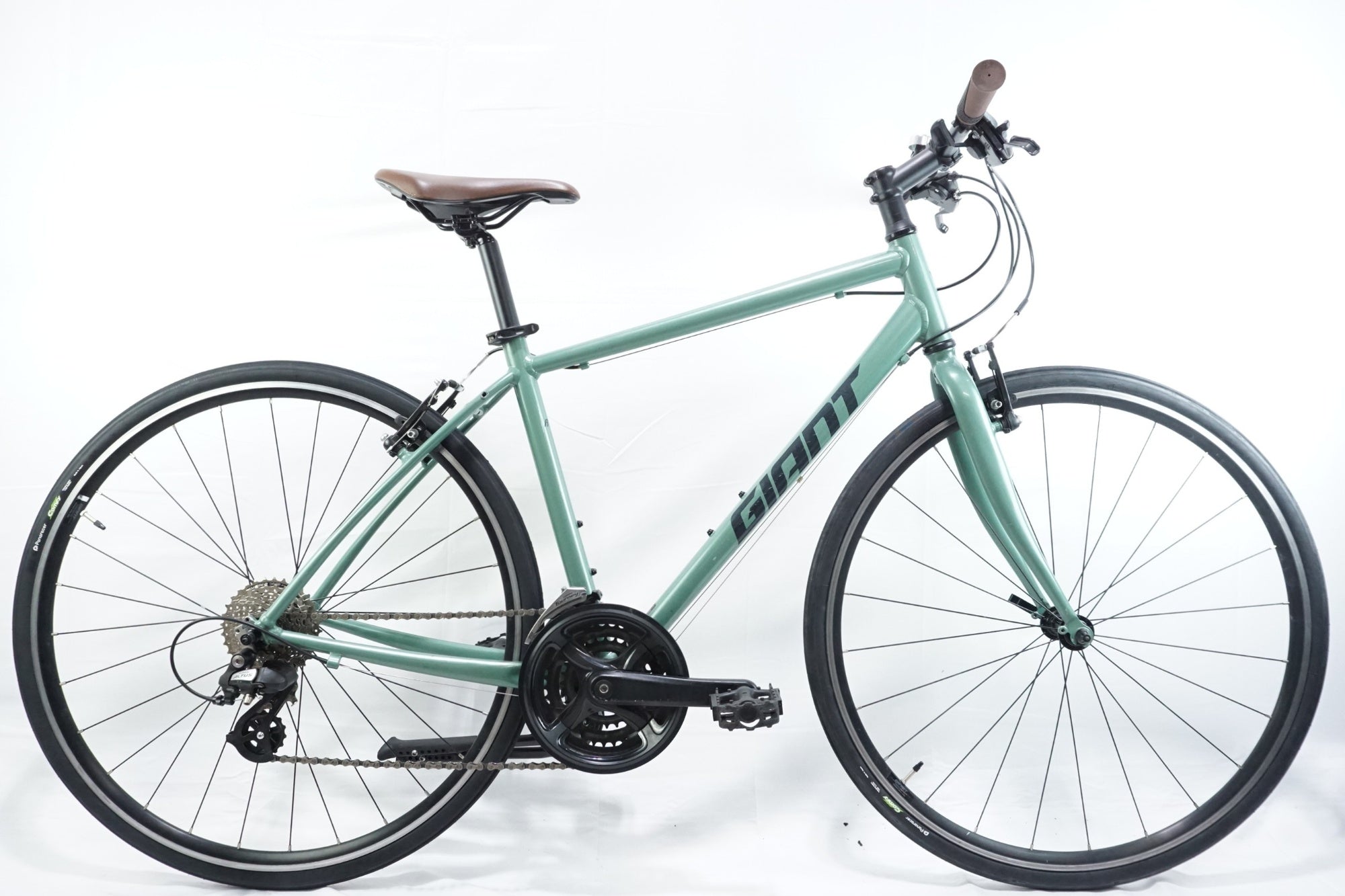 GIANT 「ジャイアント」 ESCAPE R3 2025年モデル クロスバイク / 中目黒店