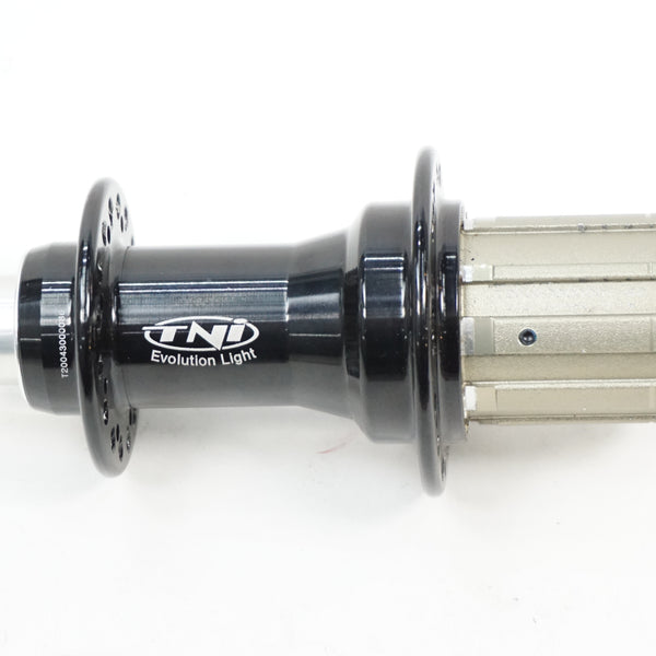 TNI 「ティーエヌアイ」 EVOLUTION LIGHT SHIMANO 11s 32H