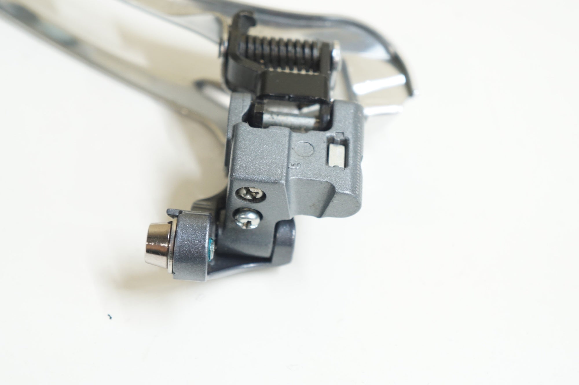 SHIMANO 「シマノ」 FD-2400 フロントディレイラ― / 大宮店